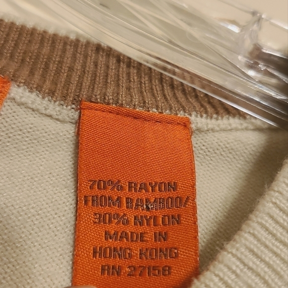 New You New Energy | Men's Classic Tan/ Cream V-Neck Sweater (Size Large) - Picture 4 of 11